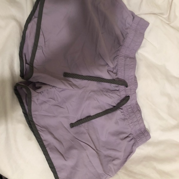 Large shorts Columbia! Quick dry and key pocket - Picture 2 of 3